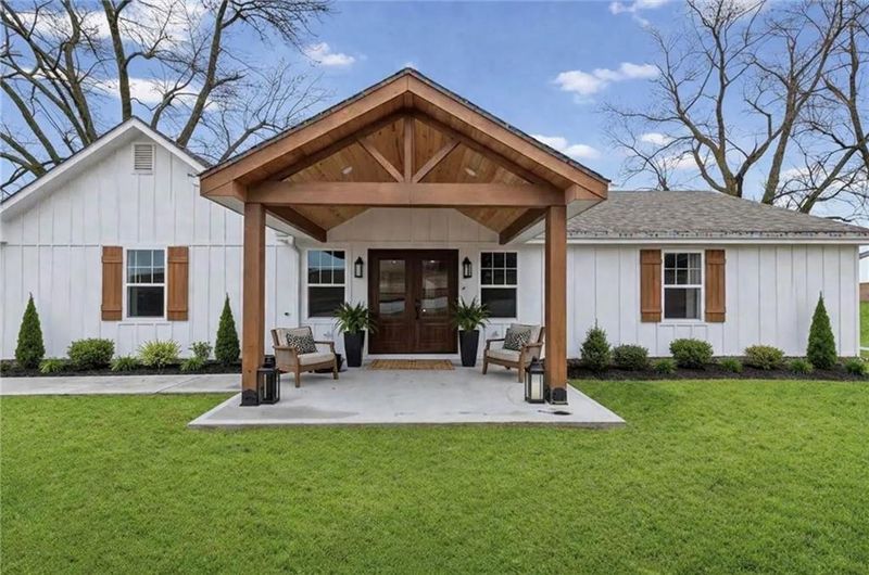 17391 State Route 371 Hw, Faucett, MO 64448