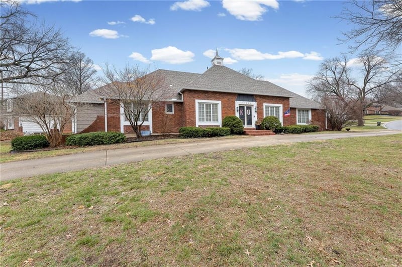 11222 Holly St, Kansas City, MO 64114