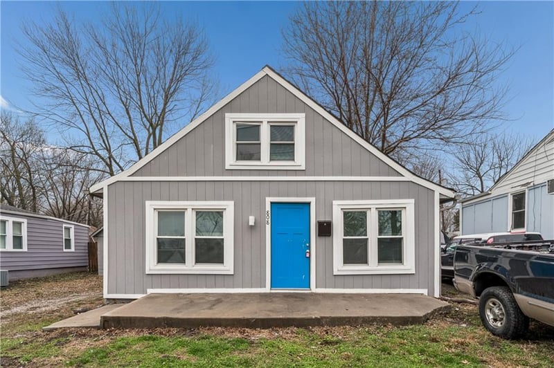 808 S Savage St, Independence, MO 64050