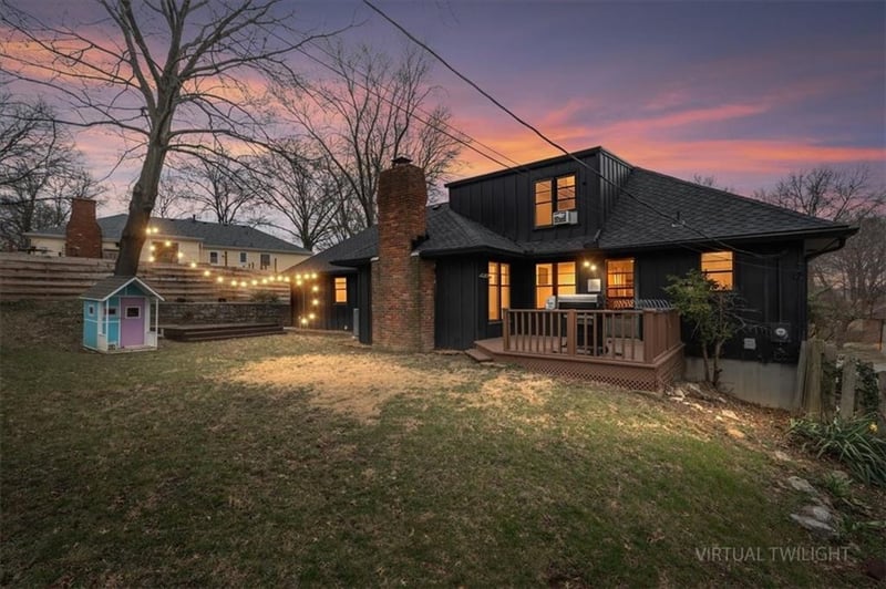 3012 NW 55th St, Kansas City, MO 64152