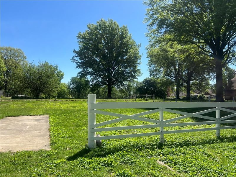 4507 Blue Ridge Blvd, Kansas City, MO 64133