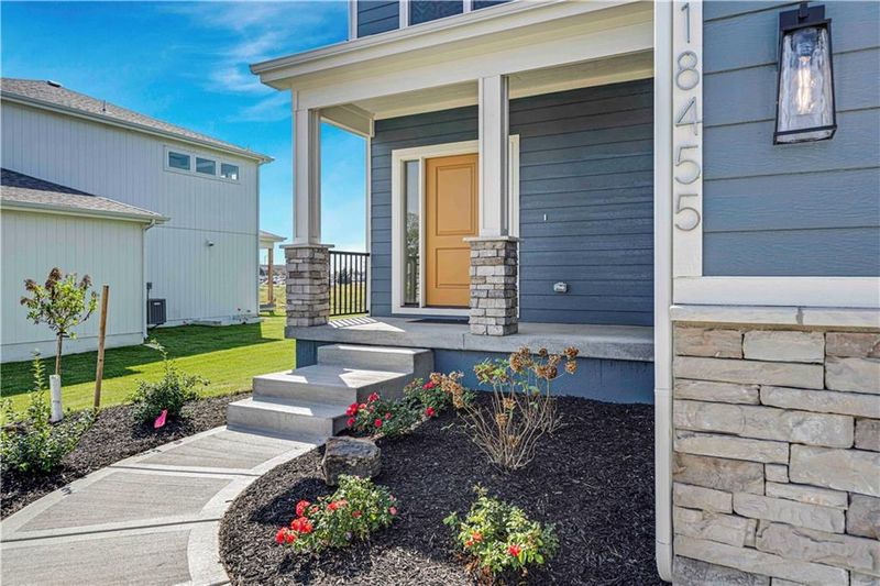 18455 W 195 St, Spring Hill, KS 66083