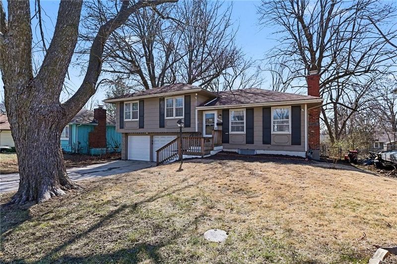7921 E 118th Ter, Kansas City, MO 64134