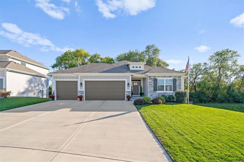 2787 SW 12th Ter, Lee's Summit, MO 64081