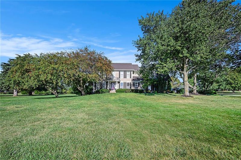 16970 Grandview St, Overland Park, KS 66085