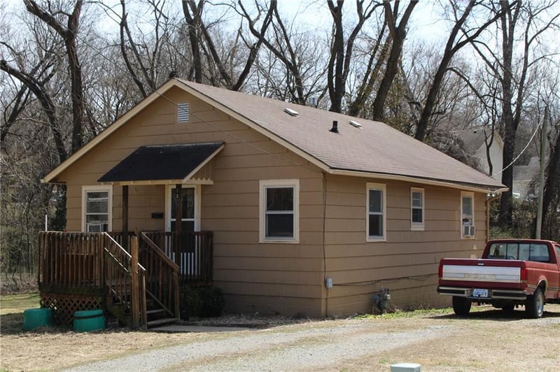 1027 Delaware St, Leavenworth, KS 66048