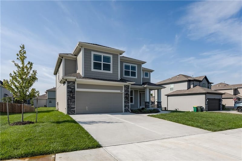 28601 W 161st Ter, Gardner, KS 66030