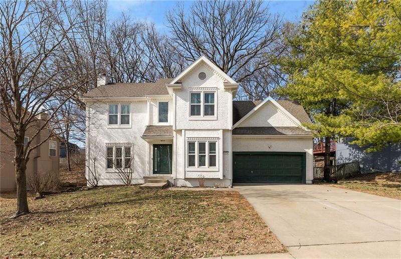 6134 N Amoret Ave, Kansas City, MO 64151
