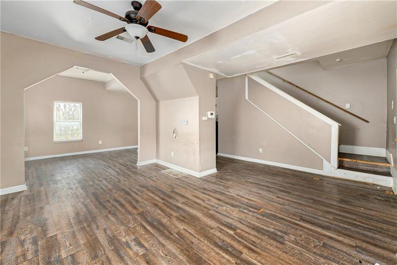 3609 E 27th St, Kansas City, MO 64127