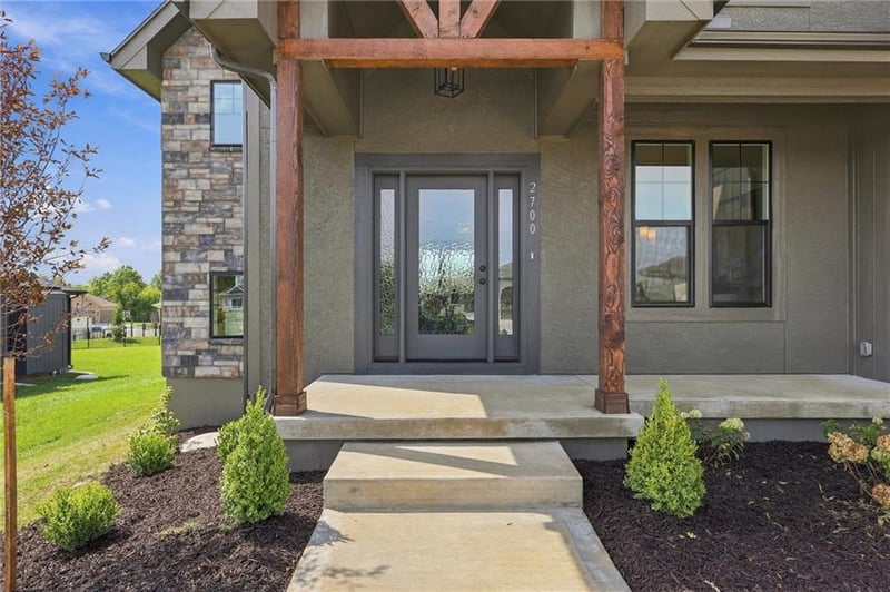 2700 NE Crestview St, Blue Springs, MO 64029