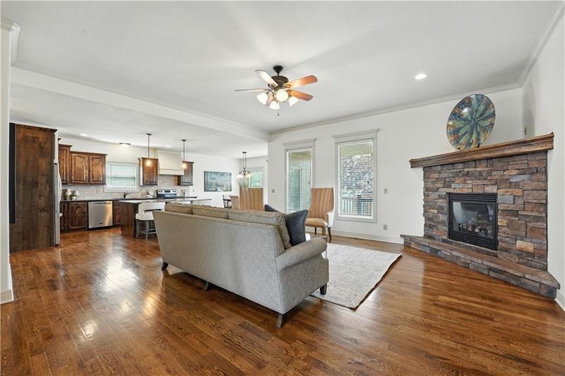 4560 NE Seneca Ter, Lee's Summit, MO 64064