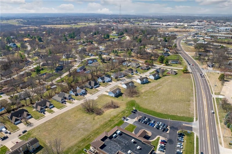 Frederick Ave, St Joseph, MO 64506