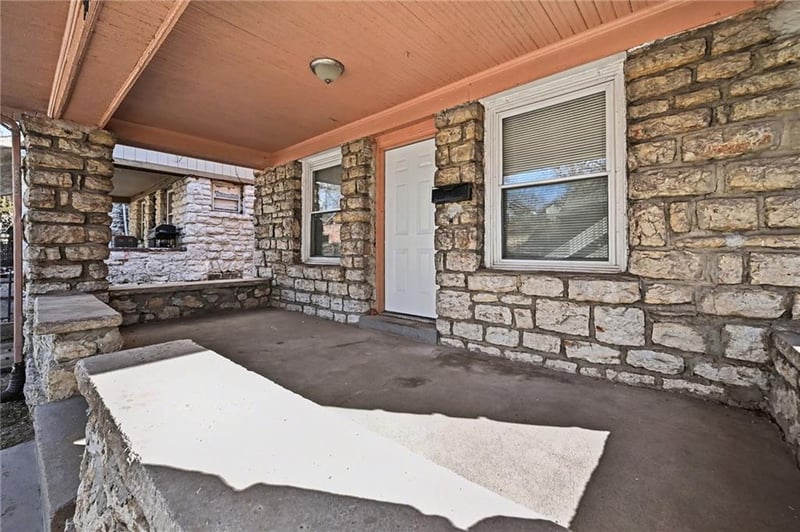 2463 Denver Ave, Kansas City, MO 64127