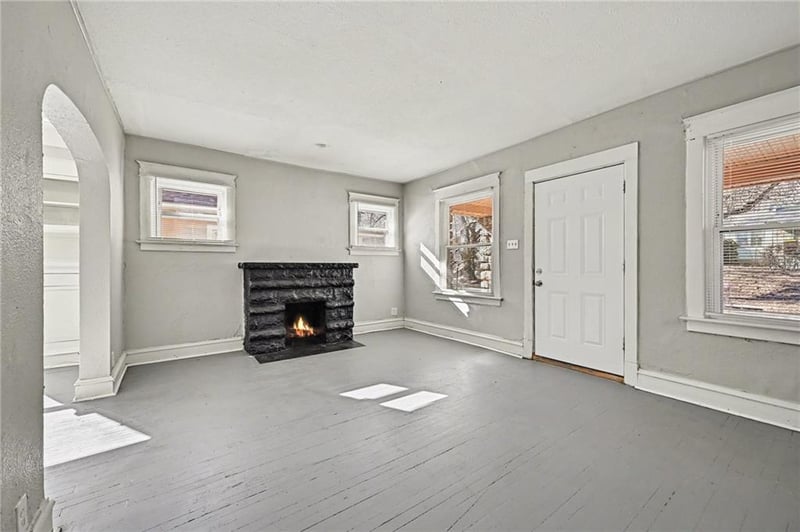 2463 Denver Ave, Kansas City, MO 64127