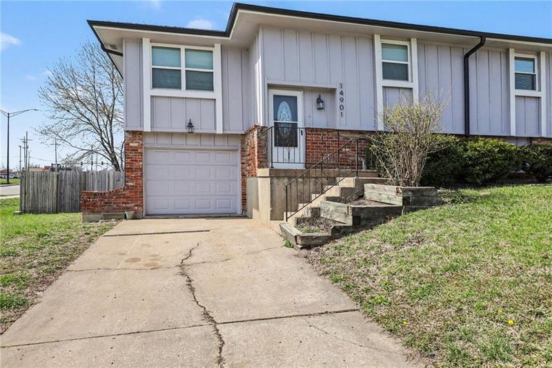 14901 W 150th Ter, Olathe, KS 66062