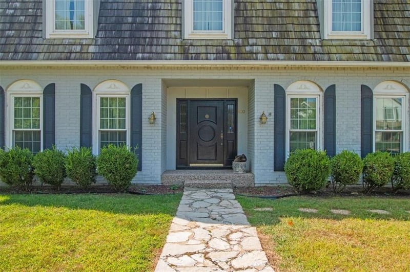 420 Golfview Dr, Blue Springs, MO 64014