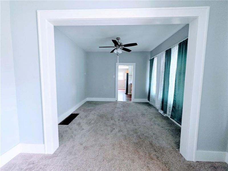2909 S Leonard Rd, St Joseph, MO 64503