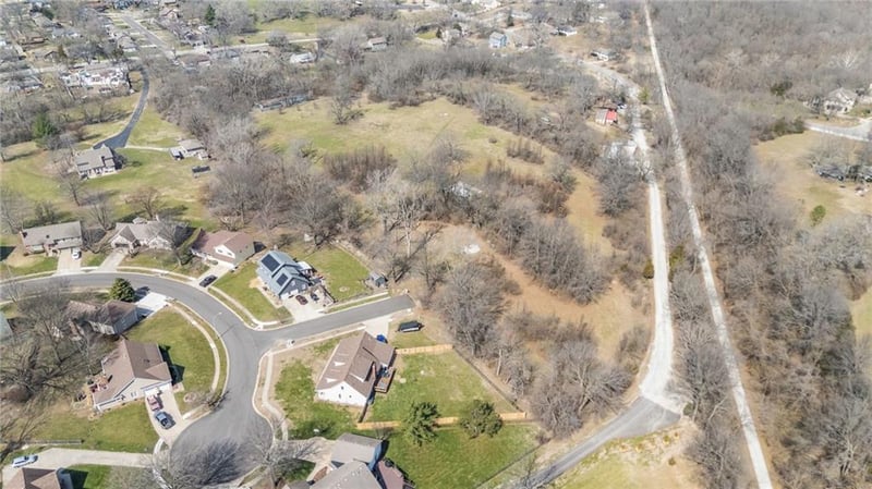 7650 Larson Ave, Kansas City, MO 64138