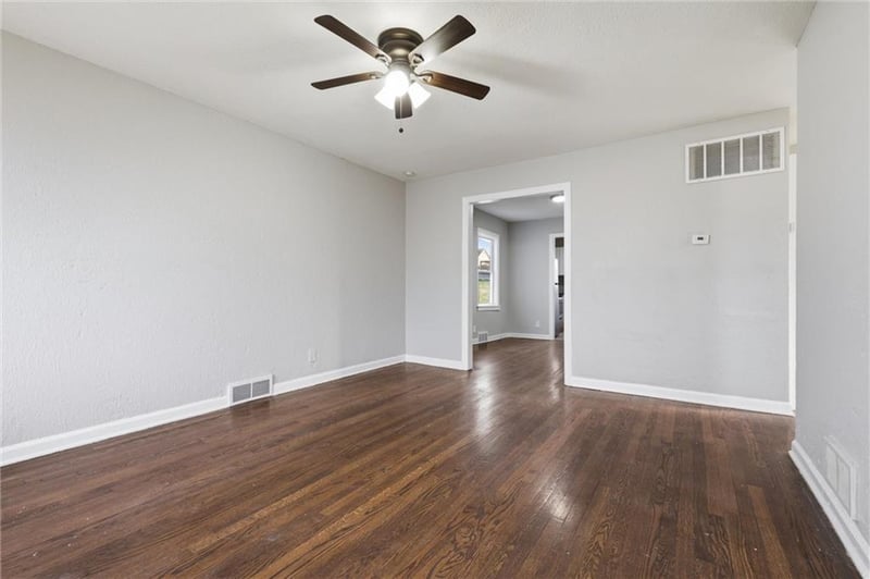 4115 E Linwood Blvd, Kansas City, MO 64128