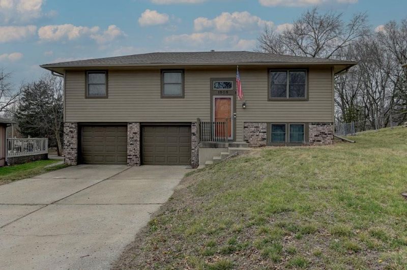 1909 SE Abbey St, Blue Springs, MO 64014