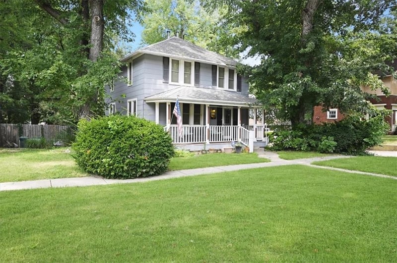 322 Arch St, Leavenworth, KS 66048