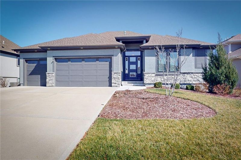 17701 Crystal St, Overland Park, KS 66013