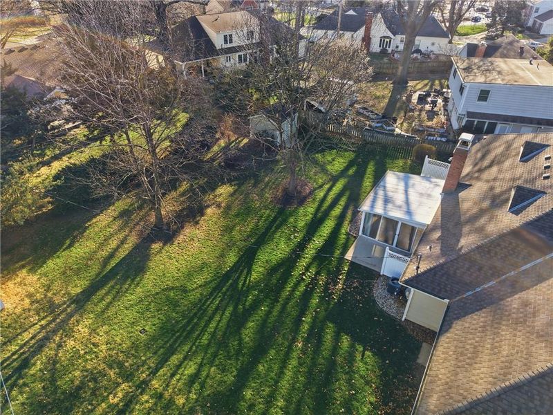 6909 W 98th Ter, Overland Park, KS 66212