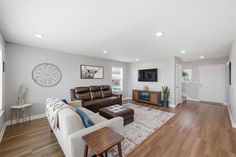 3522 SE Corbin Dr, Lee's Summit, MO 64082