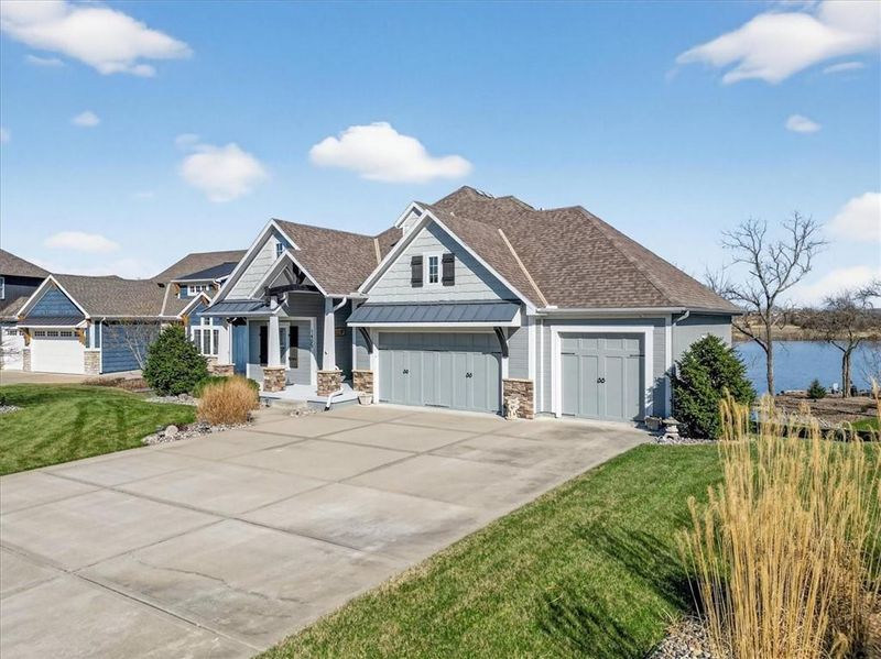 1405 Kensington Ln, Raymore, MO 64083