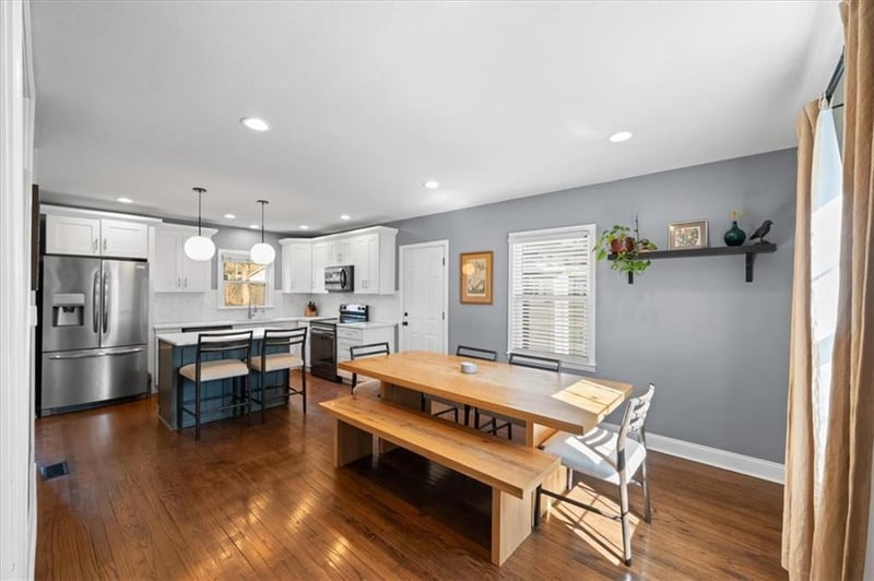 5812 Newton St, Overland Park, KS 66202