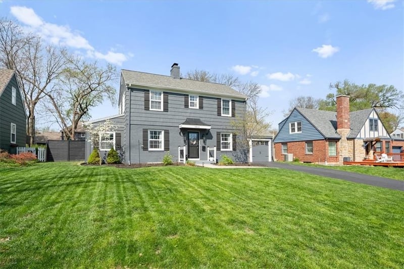5812 Newton St, Overland Park, KS 66202