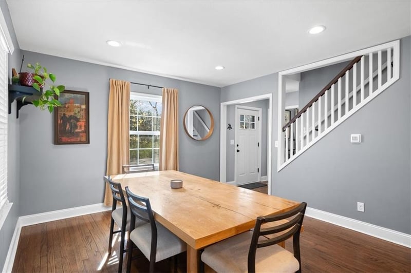 5812 Newton St, Overland Park, KS 66202