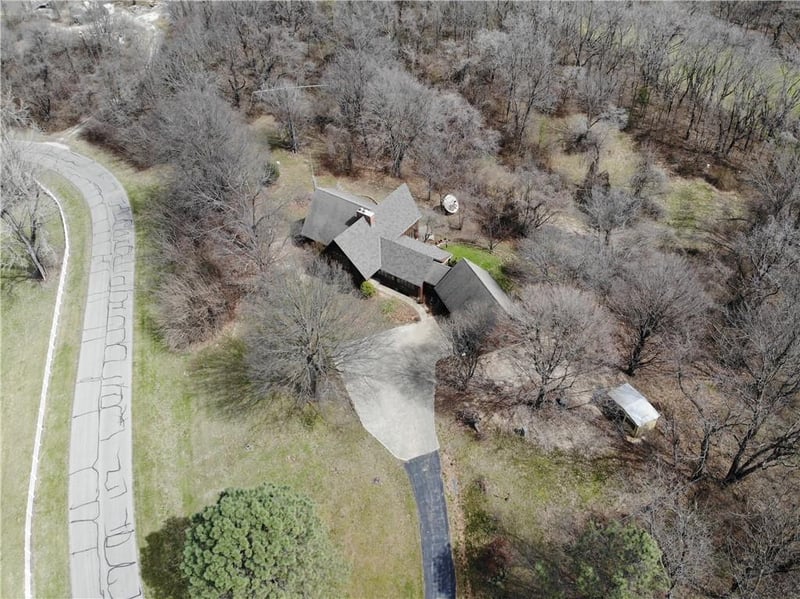 9955 NW Windover Dr, Kansas City, MO 64153