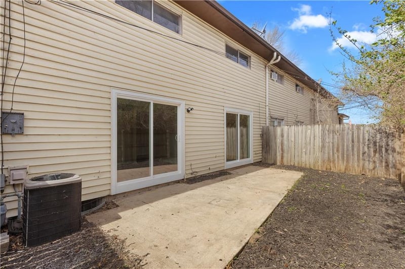813 N 70th St, Kansas City, KS 66112