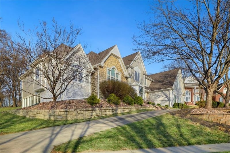 5929 N Mattox Rd, Kansas City, MO 64151