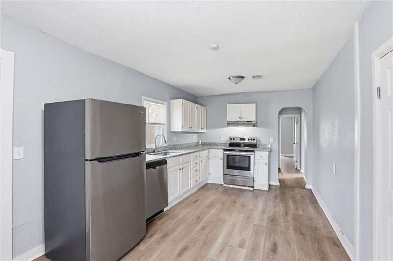 13301 7th St, Grandview, MO 64030