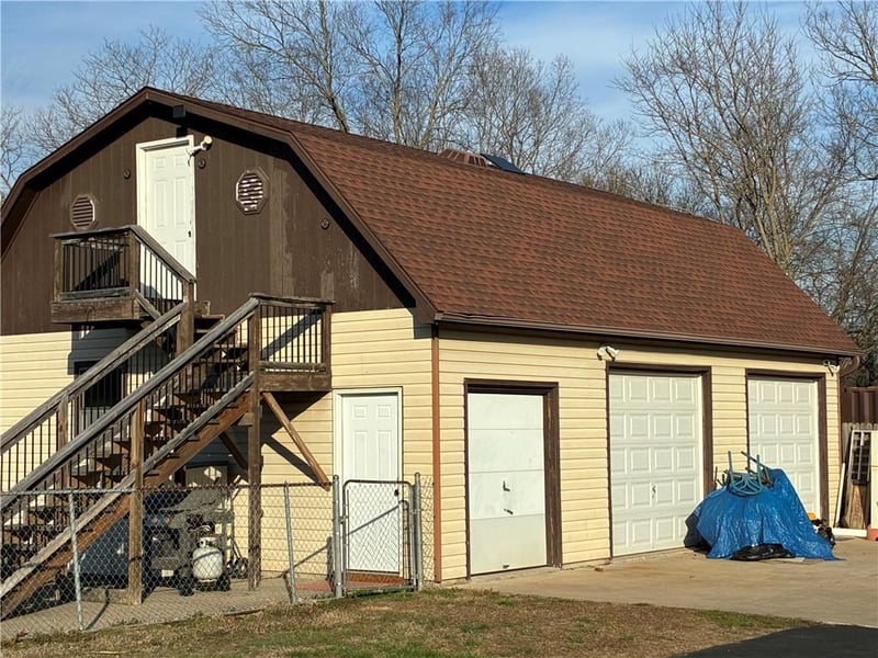 11017 NW Crooked Rd, Kansas City, MO 64152