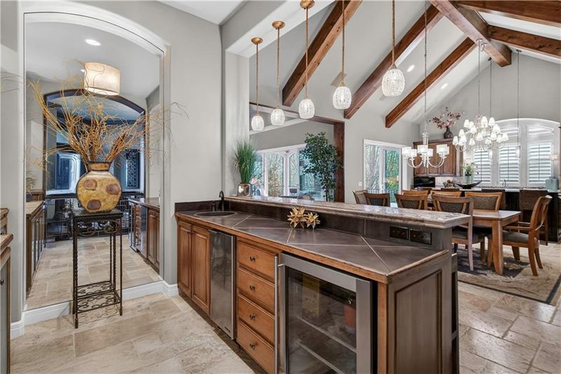 5275 W 150th Ter, Leawood, KS 66224