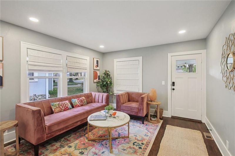 1010 E 76 St, Kansas City, MO 64131
