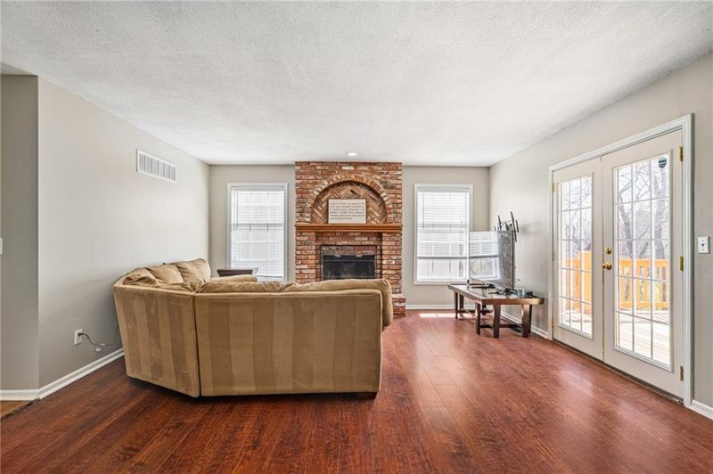 7216 Rene St, Shawnee, KS 66216