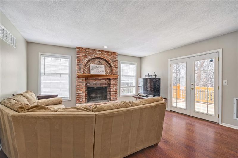 7216 Rene St, Shawnee, KS 66216
