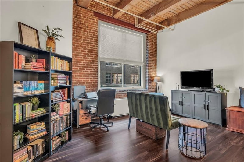 308 W 8th St #303, Kansas City, MO 64105