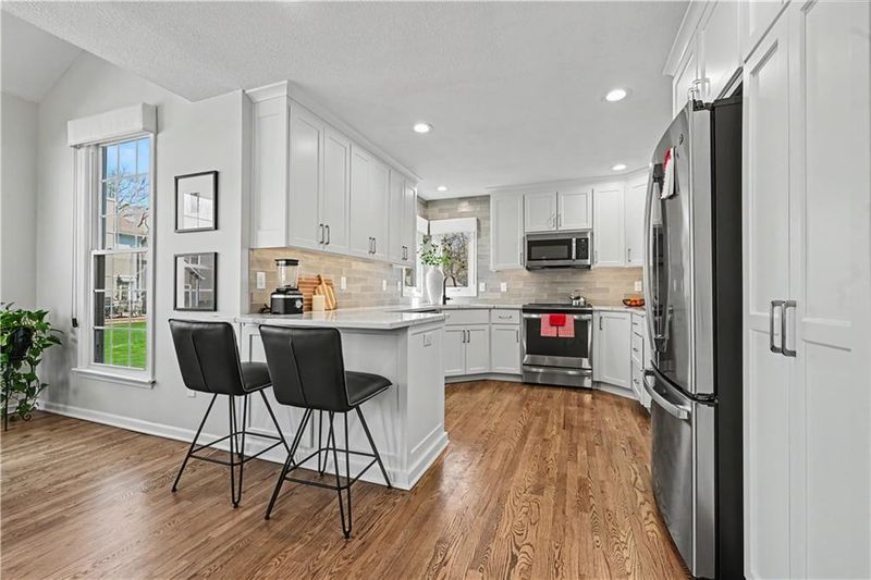 16122 W 80th St, Lenexa, KS 66219