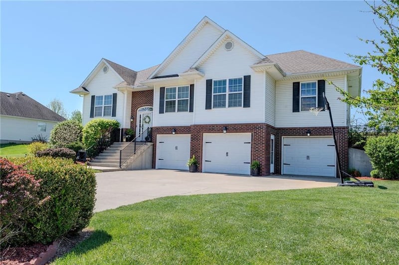 1613 Brookdale Dr, Atchison, KS 66002