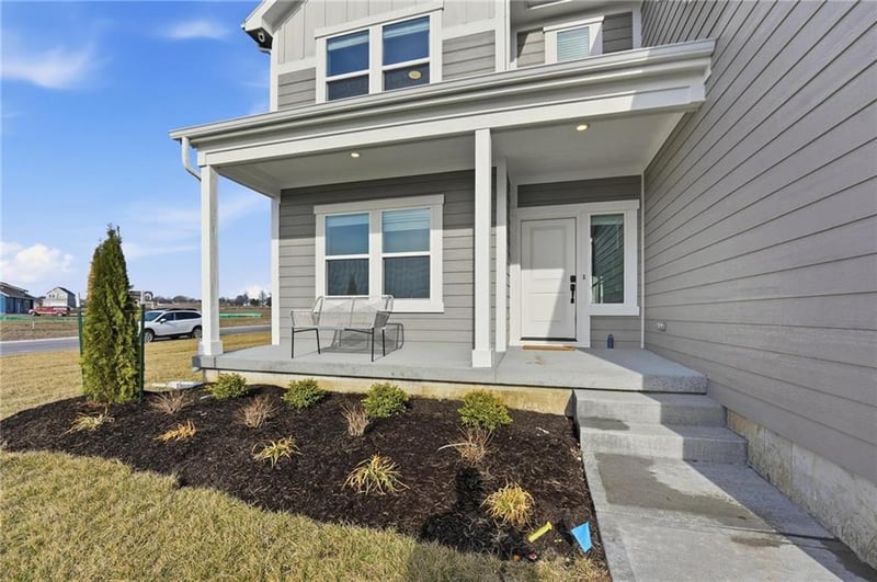 1520 SE Sweet Root Dr, Lee's Summit, MO 64081