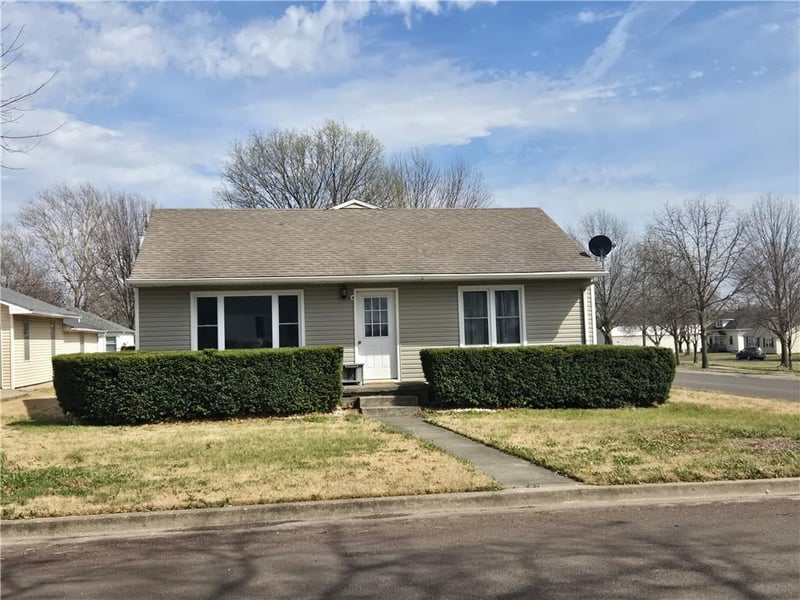 511 S Leona St, Concordia, MO 64020
