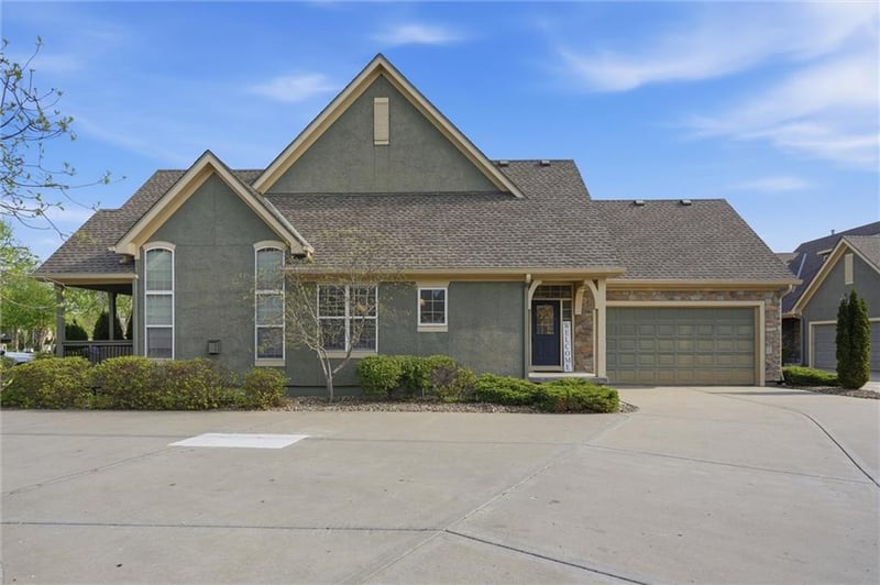 14801 Meadow Ln, Leawood, KS 66224