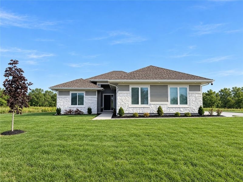 20312 E 22nd St S, Independence, MO 64057