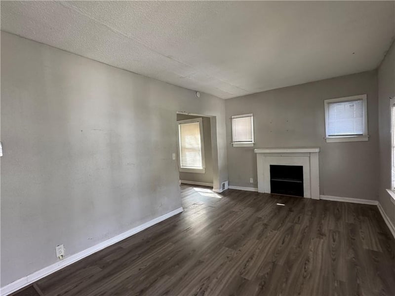 3729 Olive St, Kansas City, MO 64109