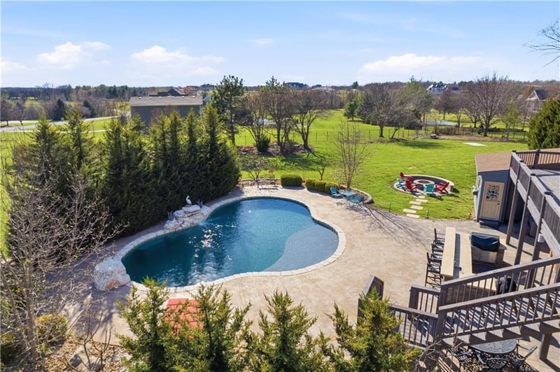 10777 W 179th Ter, Overland Park, KS 66013